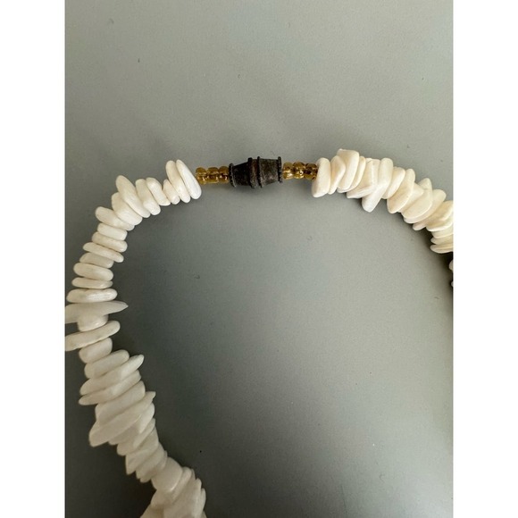 Vintage Puka Shell Necklace White and Pink Barrel Clasp 18.5 inch - Picture 3 of 5